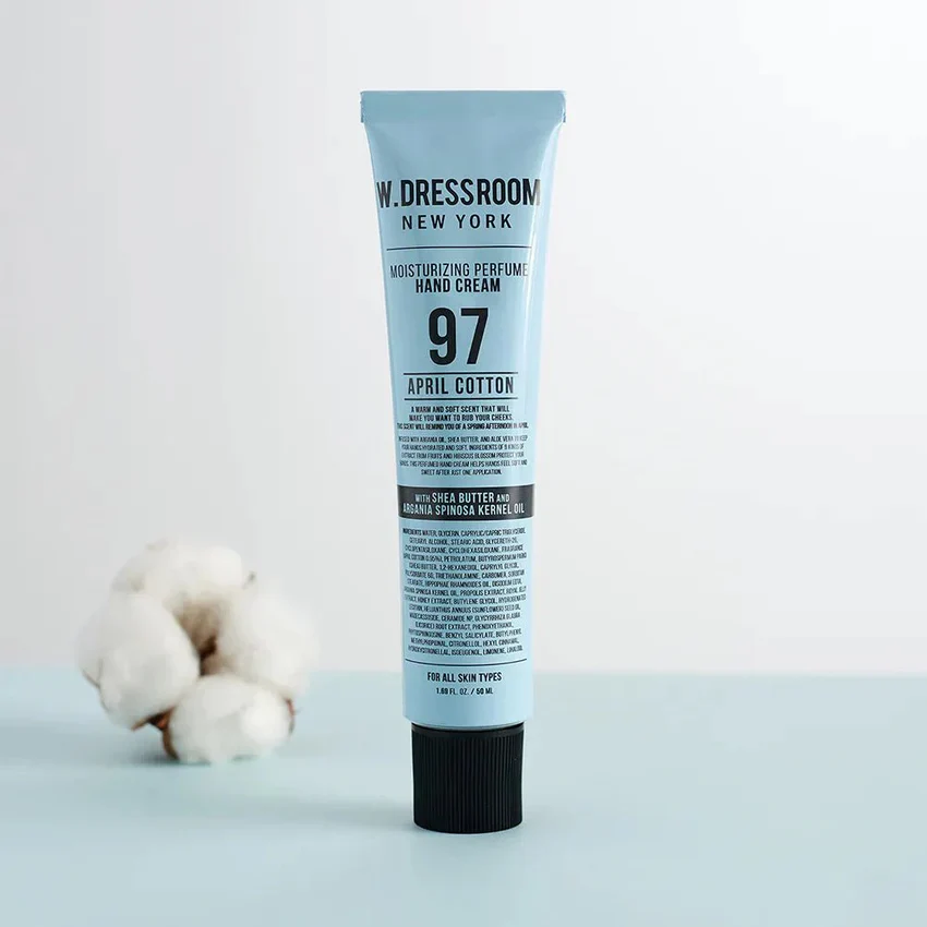 W. DRESSROOM Moisturizing Perfume Hand Cream (50ml)